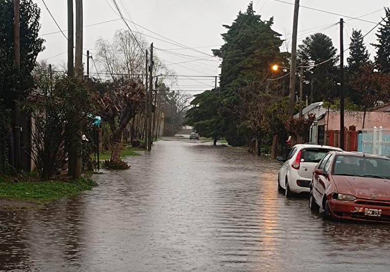 El temporal en Buenos Aires dejó como saldo inundaciones, destrozos y personas&nbsp;evacuadas