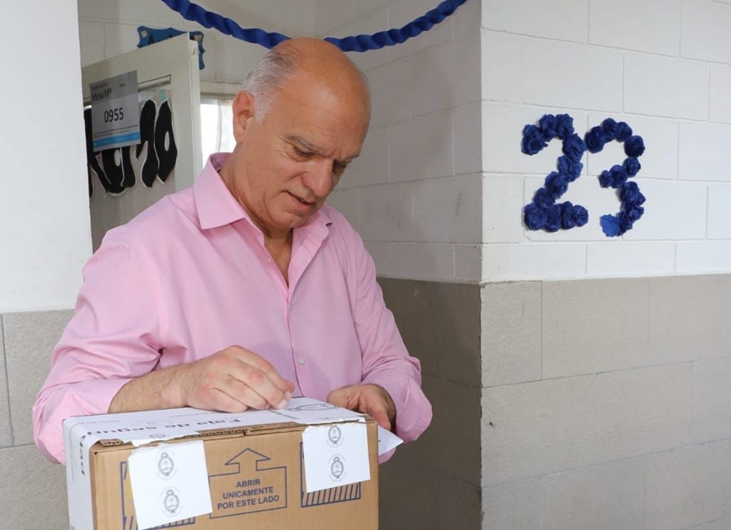 Grindetti emitió su voto y celebró el nivel de participación: «Es bueno para la&nbsp;Democracia»
