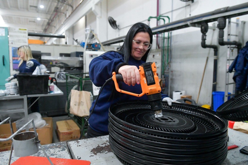 Fuerte caída de la actividad: la industria pyme se desplomó un 30% anual en&nbsp;enero