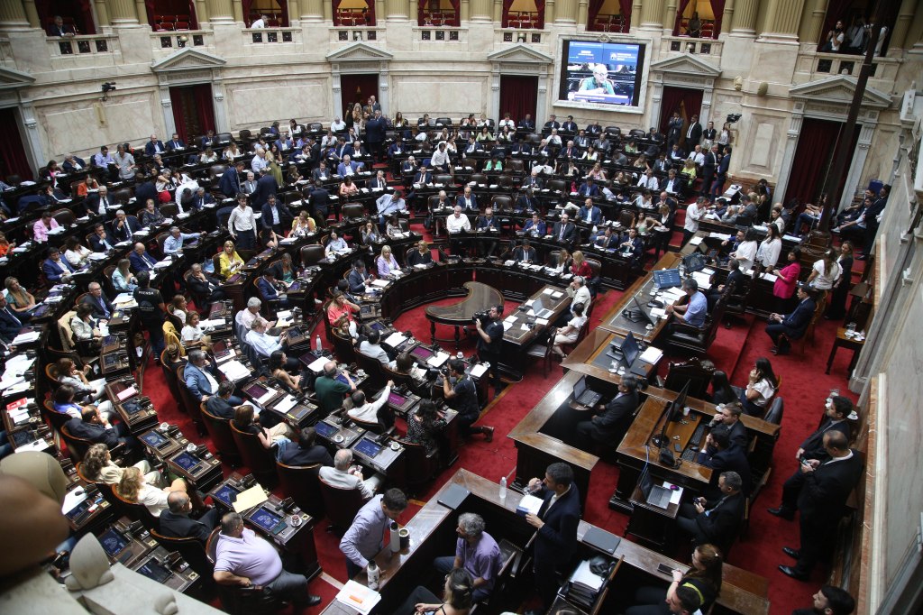 Diputados retoma el debate de la Ley Ómnibus y el oficialismo espera lograr su&nbsp;aprobación